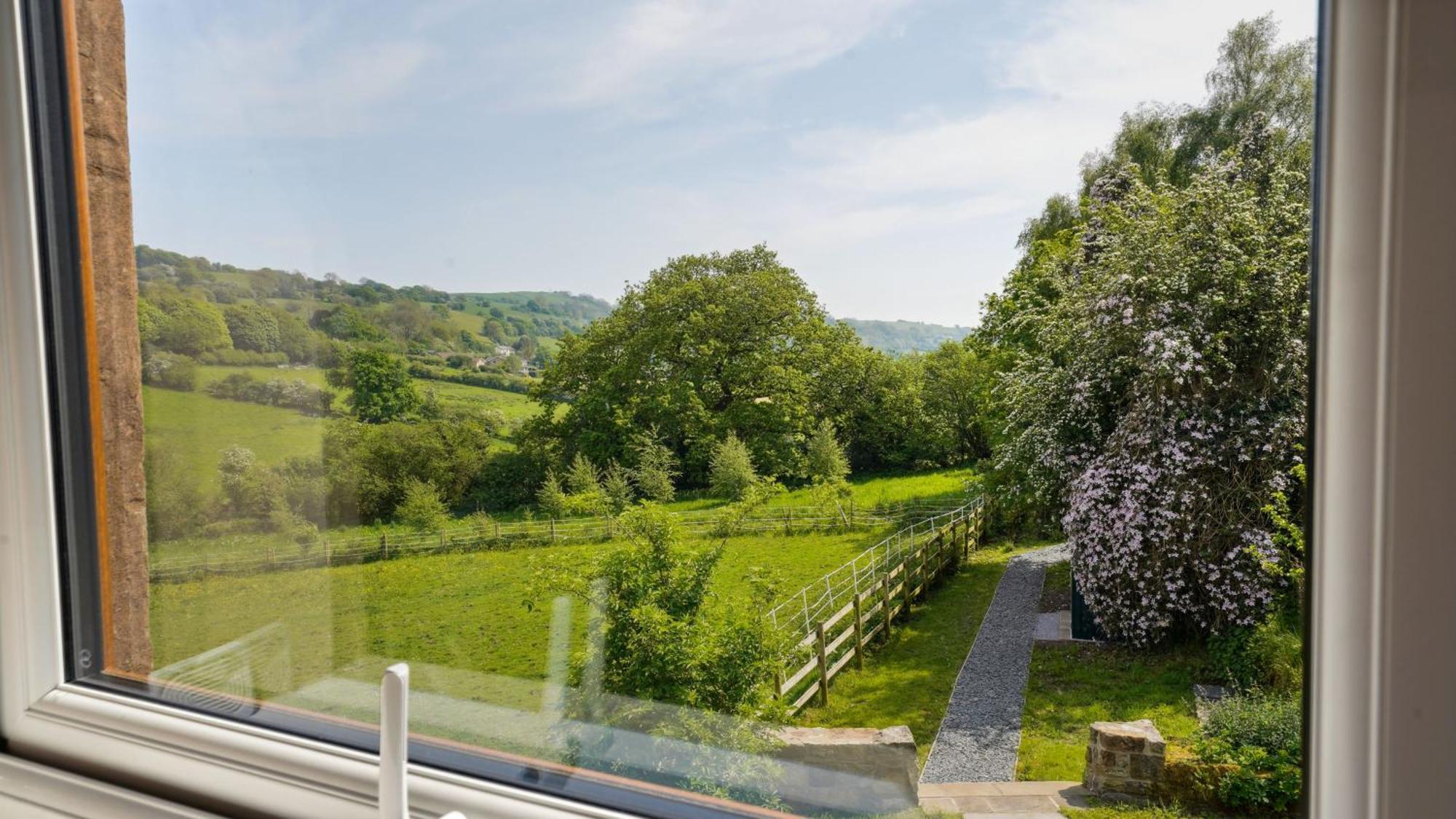 Tranquil Countryside Cottage For Two Wrexham Exterior foto