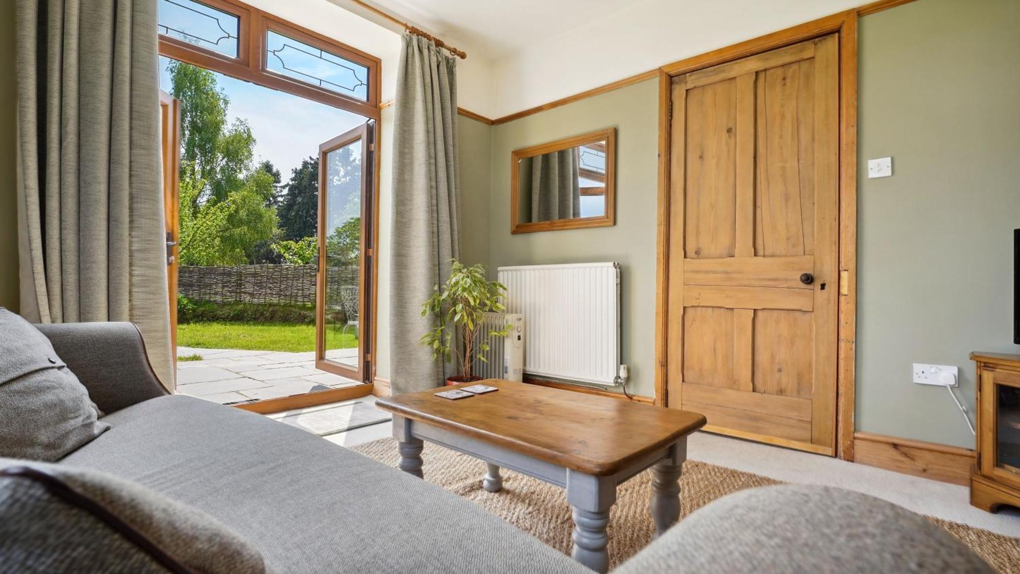 Tranquil Countryside Cottage For Two Wrexham Exterior foto